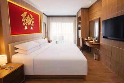 Camera Deluxe King con balcone — Quality Beach Resorts and Spa Patong